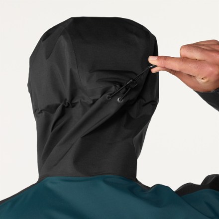 Arc'teryx Beta Jacket - Men's 7