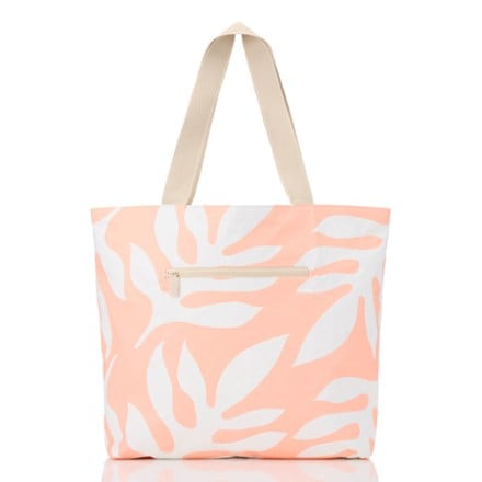 ALOHA Collection Day Tripper Tote 1
