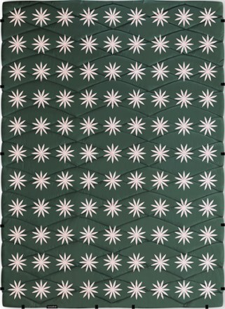 Nomadix Puffer Blanket