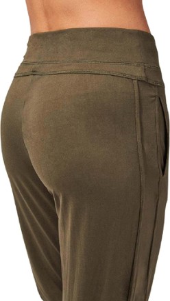 MPG Embrace Slim Jogger Pants - Women's 2