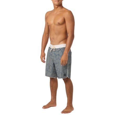 O'Neill Hyperfreak Mysto Scallop 19" Board Shorts - Men's 2