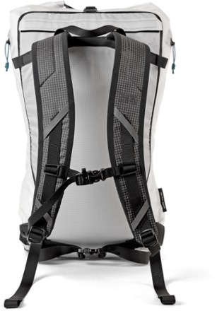 Mountain Hardwear Alpine Light Roll-Top 30 L Pack 1