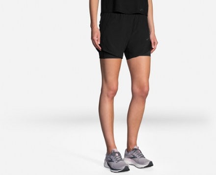 Brooks Chaser 5" 2-In-1 Shorts - Women's 9