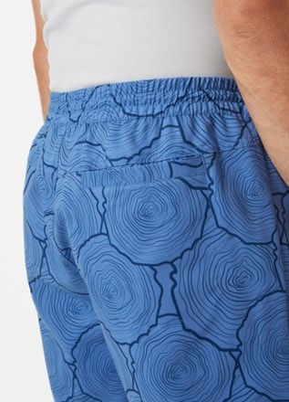 Helly Hansen Tofino Solen 6" Shorts - Men's 5