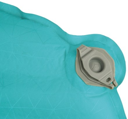 Sea to Summit Comfort Light Self-Inflating Sleeping Pad - Women's 2