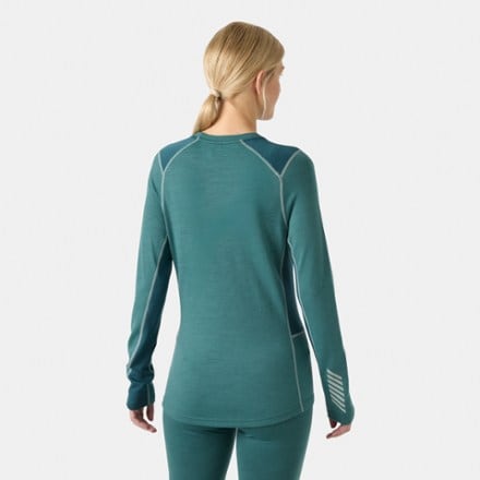 Helly Hansen LIFA Merino Midweight Base Layer Crew Top - Women's 2