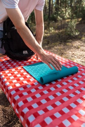 Adventure Ready Roll Up Dish Drying Station 8