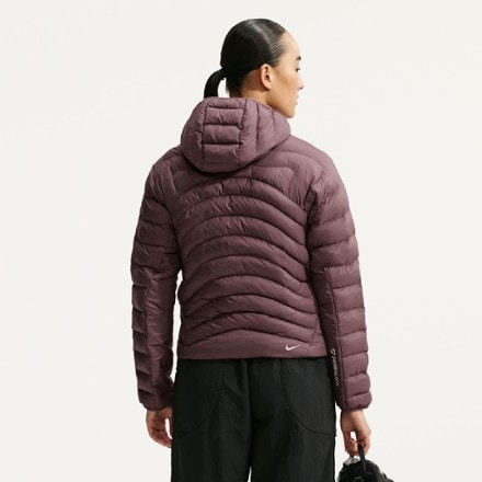 Nike ACG Lava Flow Hooded Insulated Jacket - Women's 2
