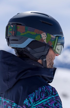 Location Image for I/O MAG XL ChromaPop Snow Goggles with gogglesoc