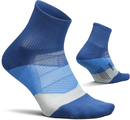 Feetures Elite Light Cushion Quarter Socks 1