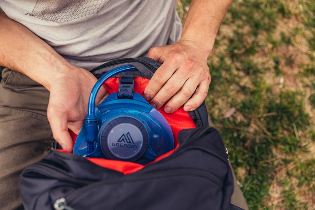 Location Image for Inertia 24 H2O Hydration Pack - Closeout - Men's