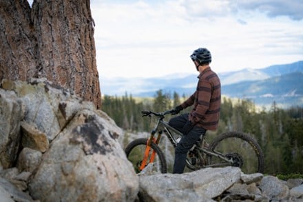 Flylow Sinclair Insulated Flannel Shirt - Men's 2