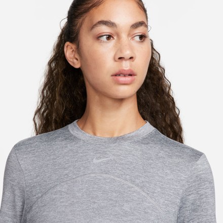 Nike Swift Element UV Crew Top - Women's 3
