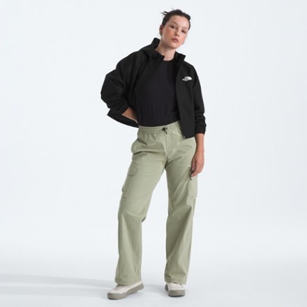 The North Face Quest Mono Cropped Jacket - Women's 2