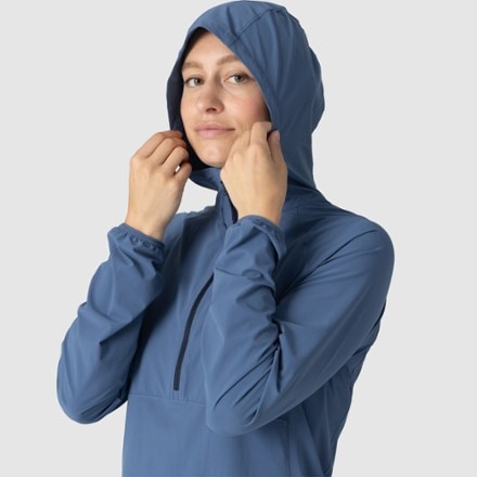 Outdoor Research Astroman Air Sun Hoodie - Women's 5