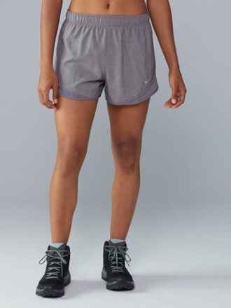nike women's dry tempo shorts