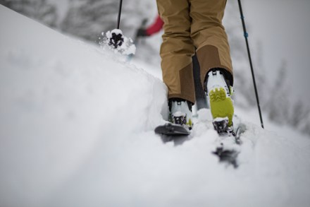 Location Image for First Chair GTX Bib Snow Pants - Women's