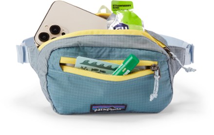 patagonia ultralight black hole mini hip pack 1l peppergrass green / Pine Needle Patagonia Ultralight Black Hole Mini