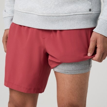 Vuori Kore Lined Shorts - Men's 7" Inseam 4