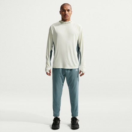 Nike ACG Solar Chase Dri-FIT UV Long-Sleeve Hooded Top - Men's 2