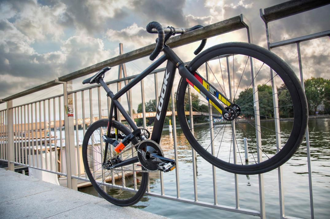 Location Image for Evolution 1090 Integrated Chain Lock