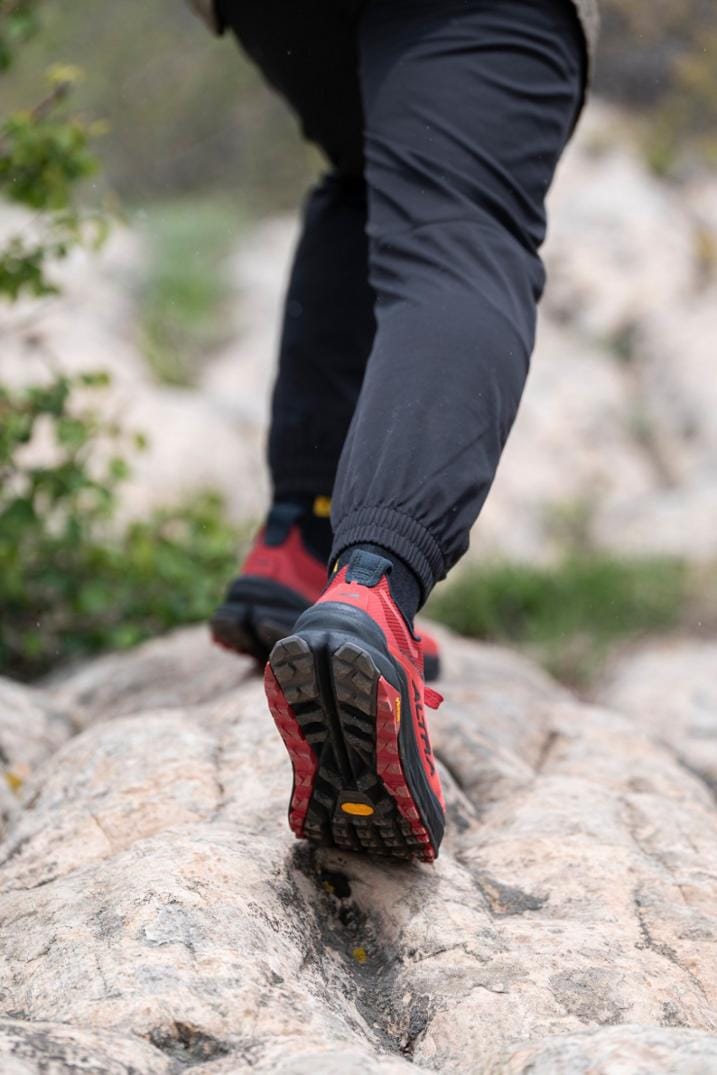 Location Image for Olympus 6 Hike Low GTX Shoes - Women's