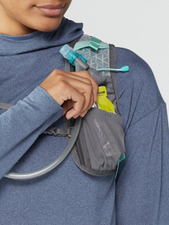 rei hydration pack running