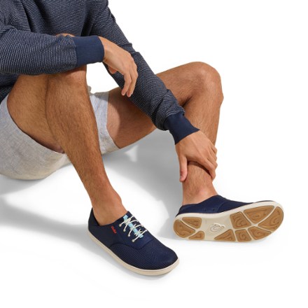 OluKai Nohea Moku Shoes - Men's 6