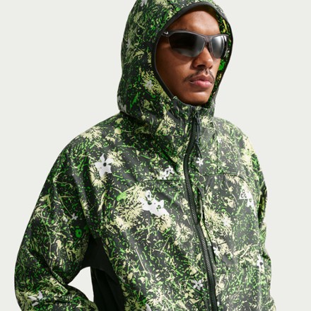Nike ACG Five Towers UV Jacket - Men's 4