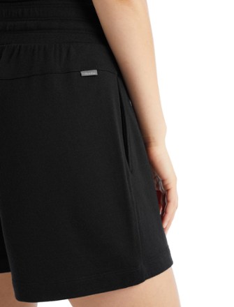 Icebreaker Crush Shorts - Women's 4