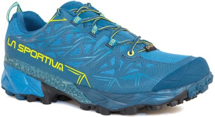 la sportiva akyra trail running shoes