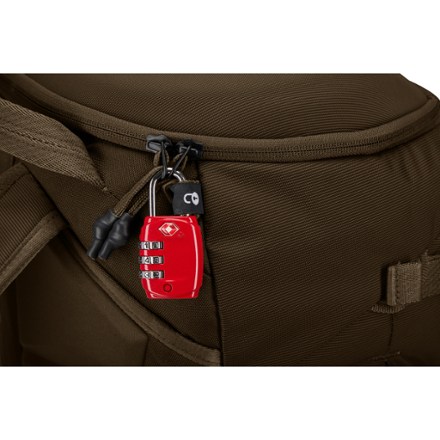 Thule Landmark 60 L Travel Pack - Men's Lock not included