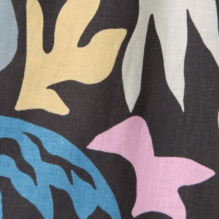 Swatch Image of color Abstract Kaleido/Black