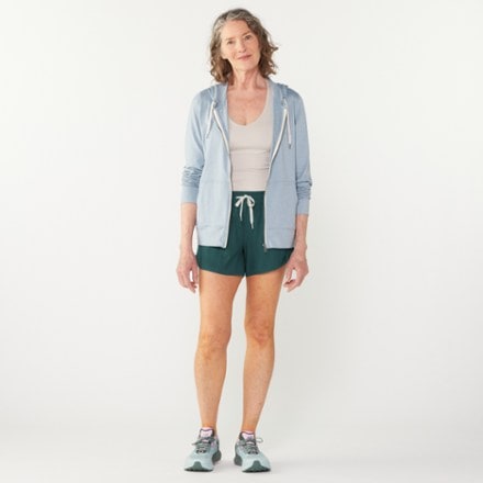 Vuori Clementine 2.0 Shorts - Women's 4" Inseam 5
