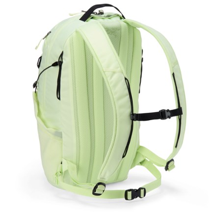 【新品】Arc'teryx Mantis 16 Backpack 【レシート有】 Arc'teryx Mantis 16 Pack | REI Co-op