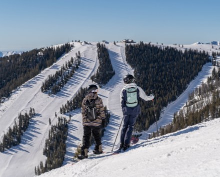 Location Image for Zoid Snow Hydration Pack