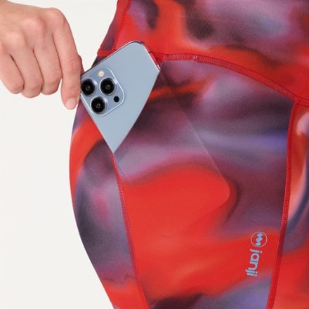 Janji Pace 5" Shorts - Women's 7