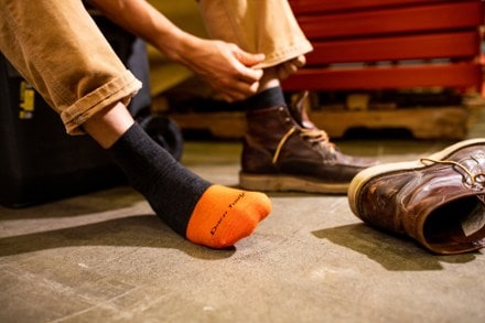 Darn Tough Steely Quarter Cushion Socks - Men's 3