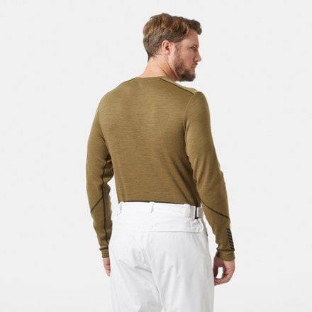 Helly Hansen Lifa Merino Midweight Crew Base Layer Top - Men's 2