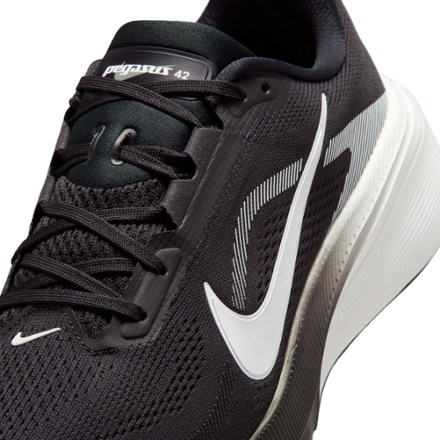 Nike Pegasus 42 Road-Running Shoes - Men's 5