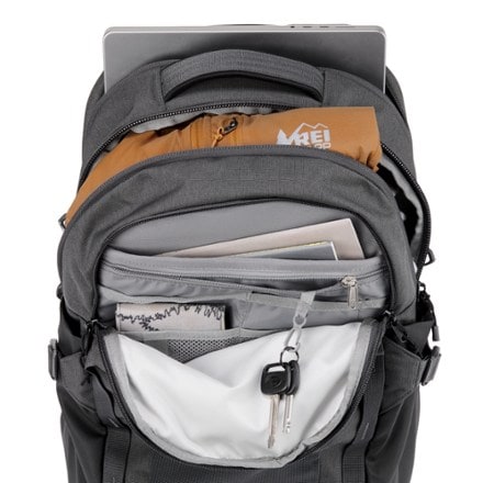 The North Face Recon Pack - Men's 5