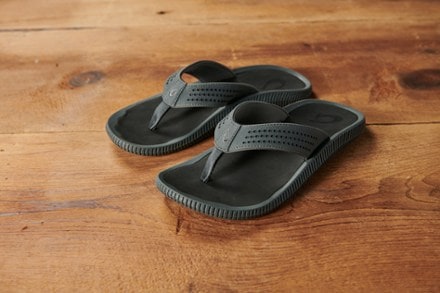 OluKai Ulele Flip-Flops - Men's 3