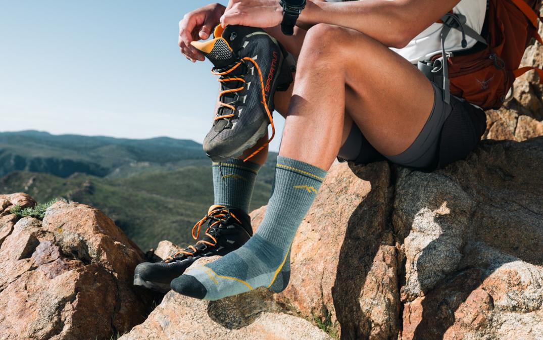 Location Image for Light Hiker Boot Lightweight Hiking Socks - Men's