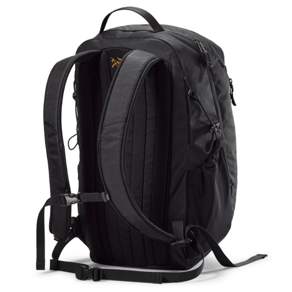 arc'teryx mini backpack Mantis 26L Backpack, BLACK/OLIVE MOSS The Mantis 26 is a larger Arc'teryx Mantis 16 Backpack Unisex