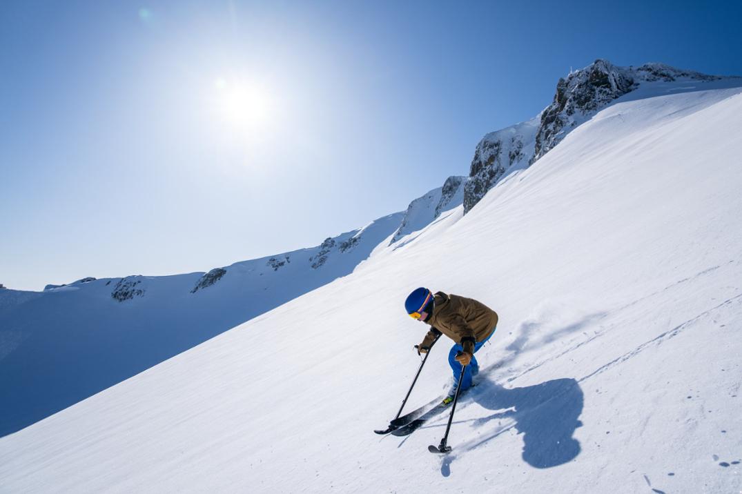 Location Image for I/O MAG ChromaPop Snow Goggles with gogglesoc - Low-Bridge Fit