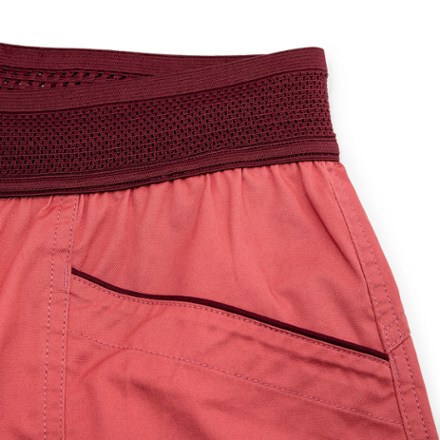 La Sportiva Roots Shorts - Women's 3
