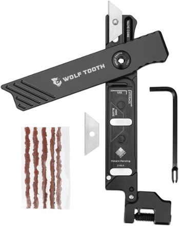 Wolf Tooth Components 8-Bit Chainbreaker + Knife Multi-Tool 1