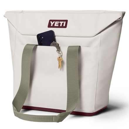YETI Daytrip 20 L Insulated Tote Bag 5