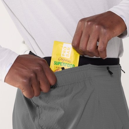 Salomon Sense Aero 7" Shorts - Men's 8