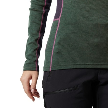 Helly Hansen Lifa Merino Midweight Base Layer Crew Top - Women's 5